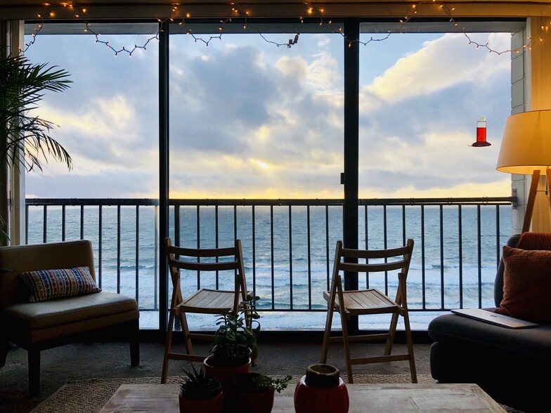 Building Photo - 4767 Ocean Blvd