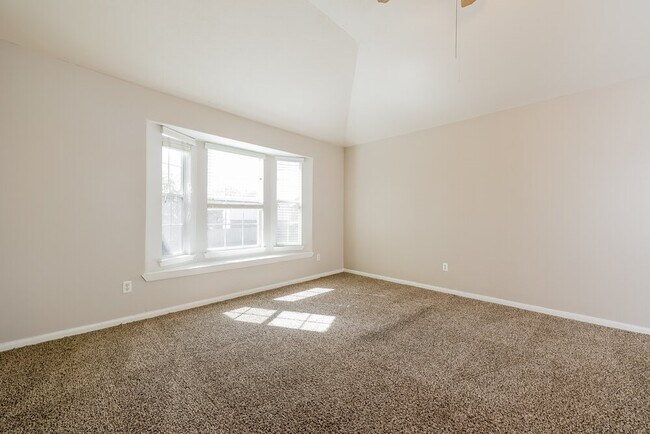 Building Photo - 25222 Barmby Dr