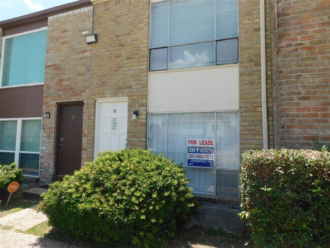 Building Photo - 9200 W Bellfort Ave