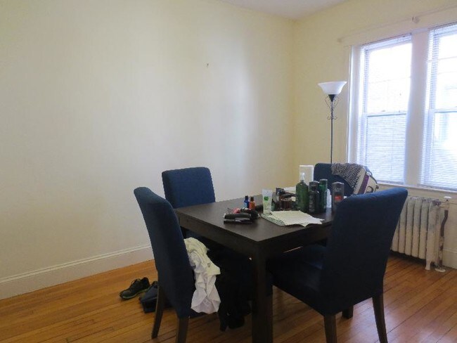 Building Photo - 176 Winthrop Rd