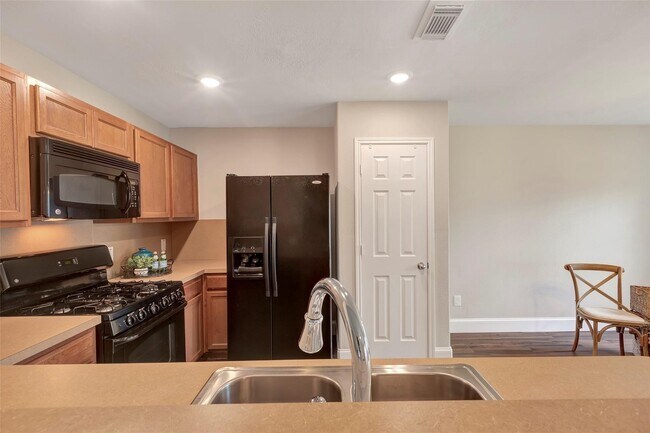 Building Photo - 10439 Hamlet Vale Ct