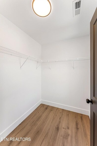Building Photo - 3425 Garden Dr
