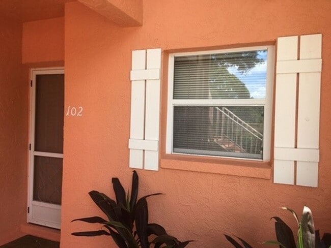 Building Photo - Ground Floor Condo at Magnolia Place