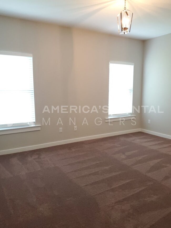 Building Photo - Bright, Airy Home or Rent in Clanton, AL!!! COMING SOON