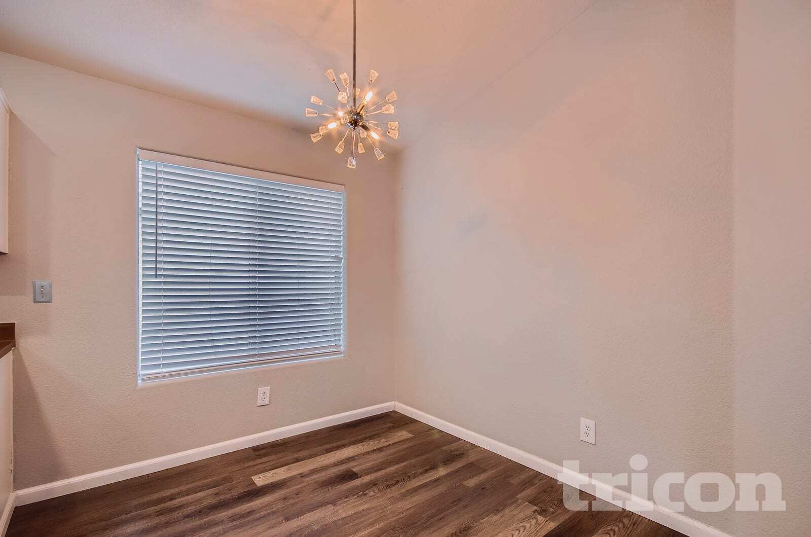 Building Photo - 22671 Scott Dr