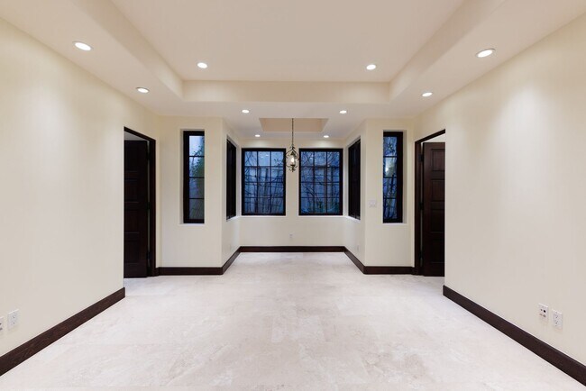 Building Photo - Delightful Private 3BR/4.5BA + Office Home in Del Mar