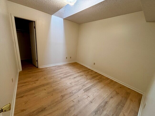 Building Photo - 11 12th Ave