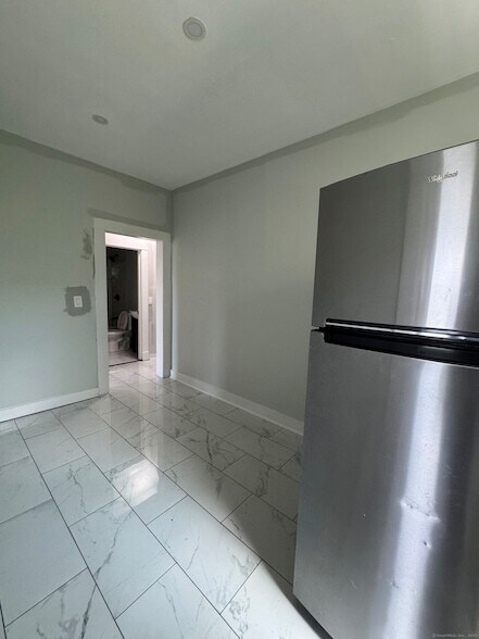 Building Photo - 648 Ferry St