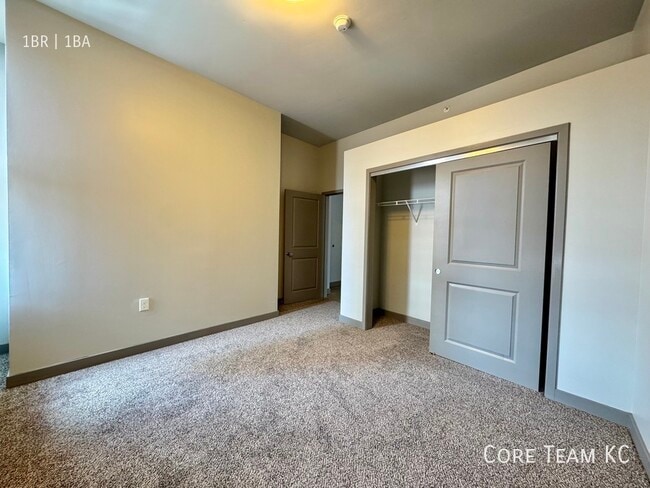 Building Photo - 1121 McGee St