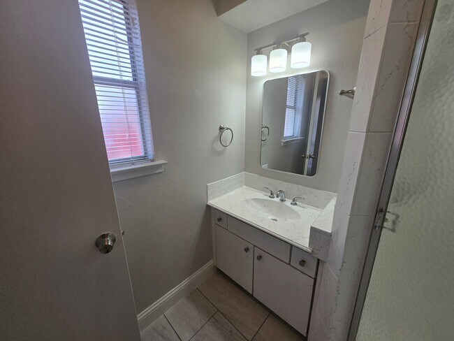 Building Photo - 13441 Blossomheath Ln
