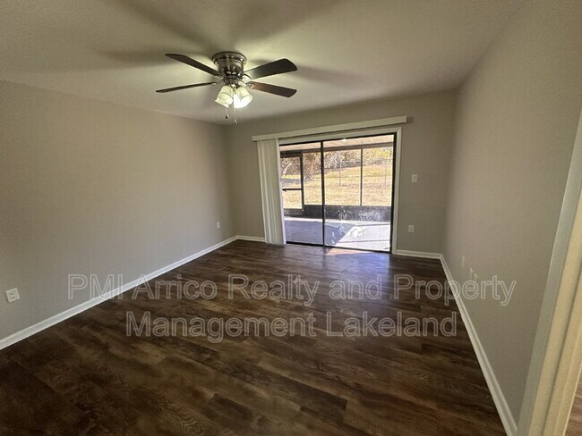 Building Photo - 3211 Julia Ct