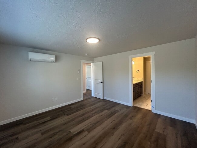 Building Photo - Brand New 2 Bedroom / 2 Bathroom Duplex in...