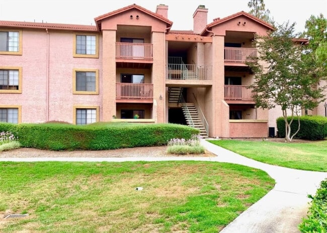 Building Photo - 12067 Alta Carmel Ct