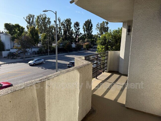 Building Photo - 4500 Laurel Canyon Blvd