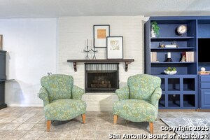 Building Photo - 8715 Starcrest Dr