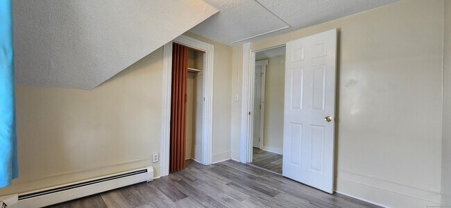 Building Photo - 214 Blohm St