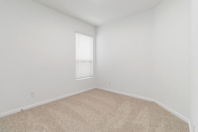 Building Photo - 5131 Cindy Br