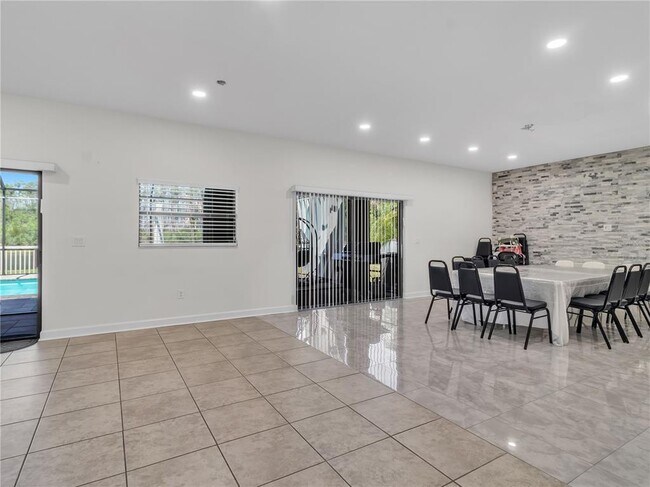 Building Photo - 5063 Ivory Stone Dr