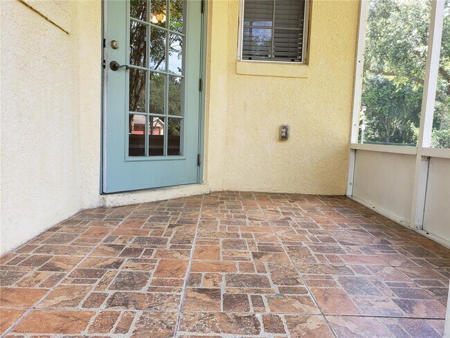 Building Photo - 3658 Oakdale Cir