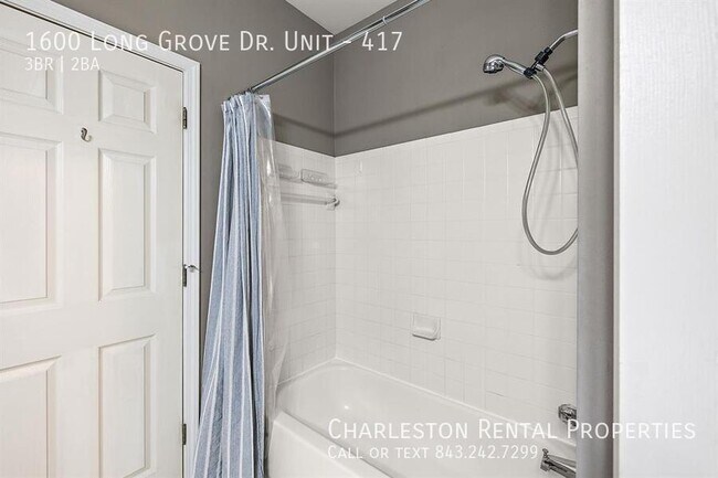 Building Photo - 1600 Long Grove Dr