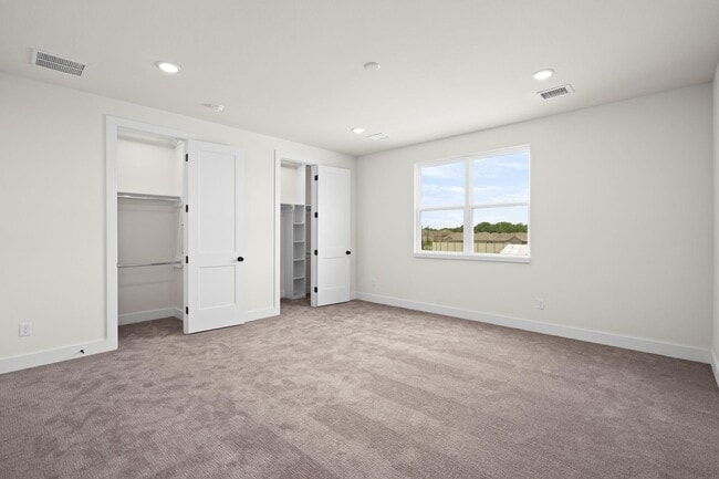 Building Photo - 3905 B Pinemont Dr