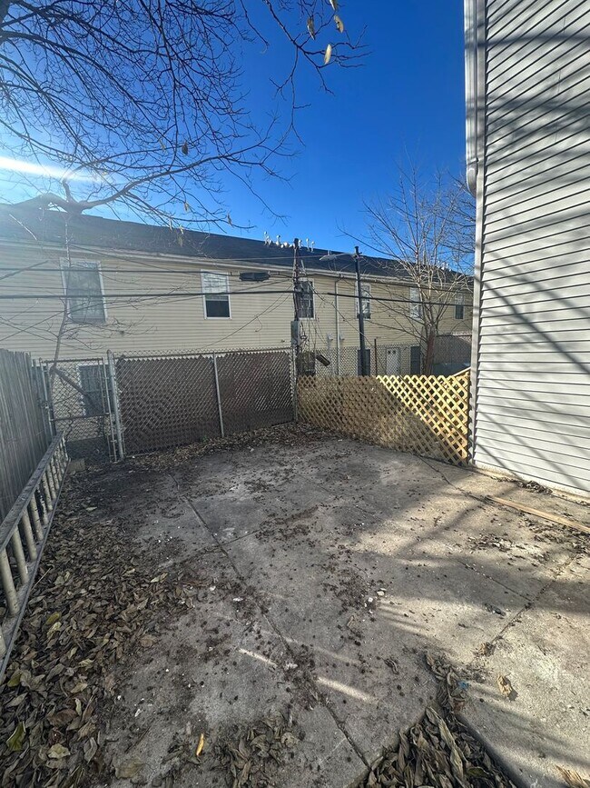 Building Photo - Newly renovated 2 bedroom. Section 8 approved