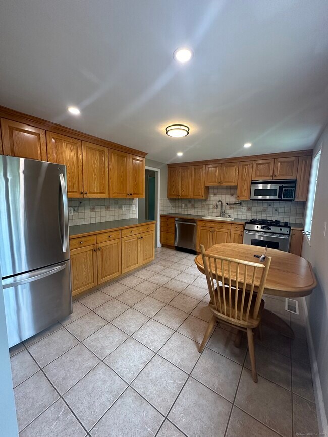 Building Photo - 30 Wiltan Dr