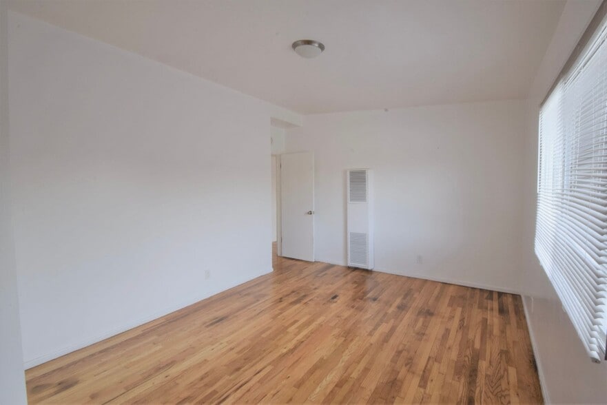 Building Photo - 1846 10th St