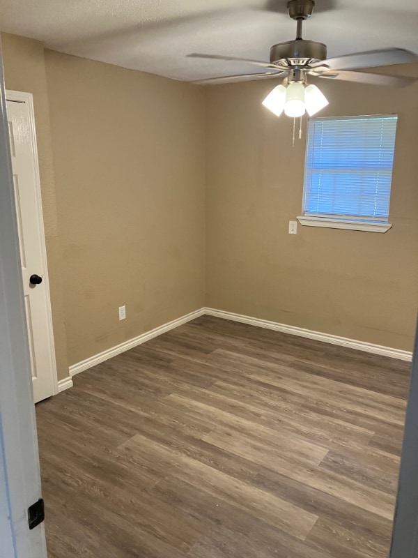 Building Photo - 128 Faires Ln