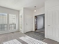Building Photo - 3 bedroom 2 Bathroom home