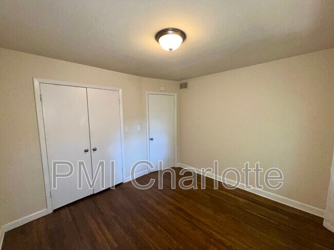 Building Photo - 4317 Walker Rd