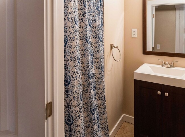 Building Photo - 1241 S 700 E