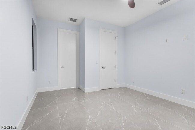 Building Photo - 142 SW 33rd Pl