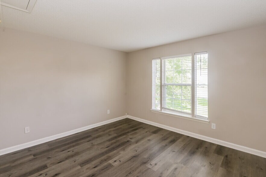 Building Photo - 11319 Valerian Ct