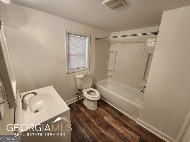 Building Photo - 2577 Eastwood Dr