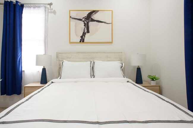 Building Photo - 315 E 78th St