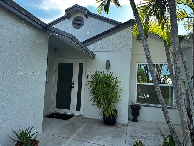 Building Photo - 2450 SW 85th Ave