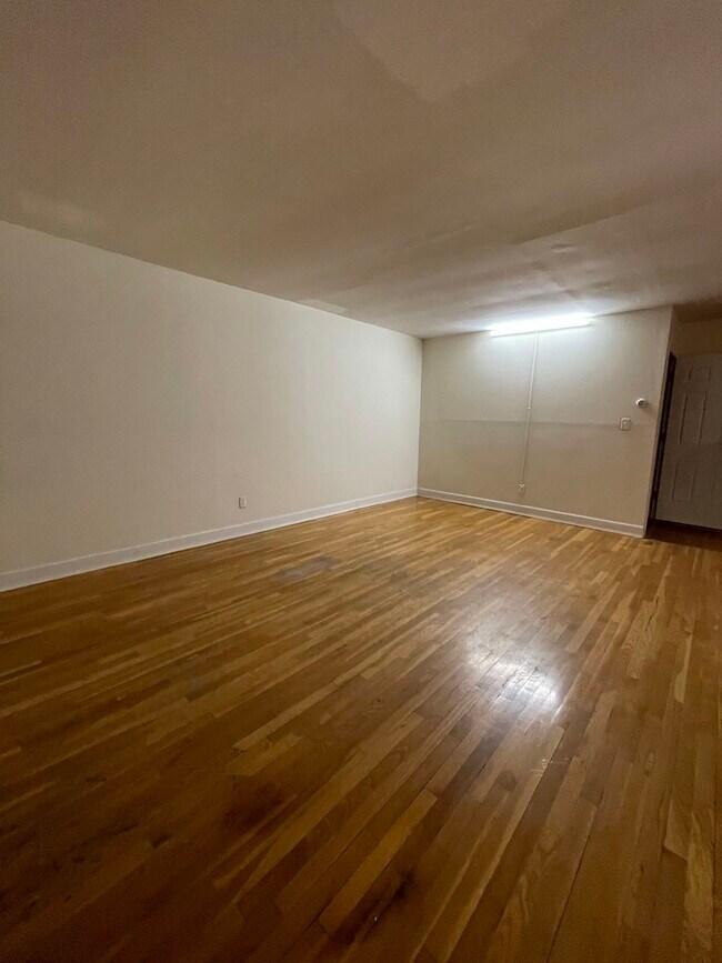 Building Photo - 14402 38th Ave