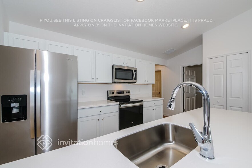 Building Photo - 8 Reybury Ln