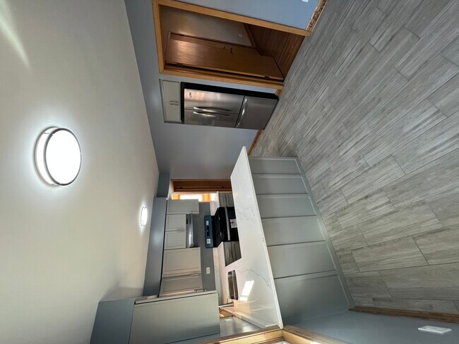 Building Photo - 4148 W 87th St