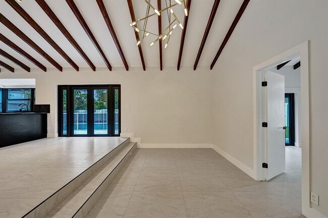 Building Photo - 3501 N Park Rd