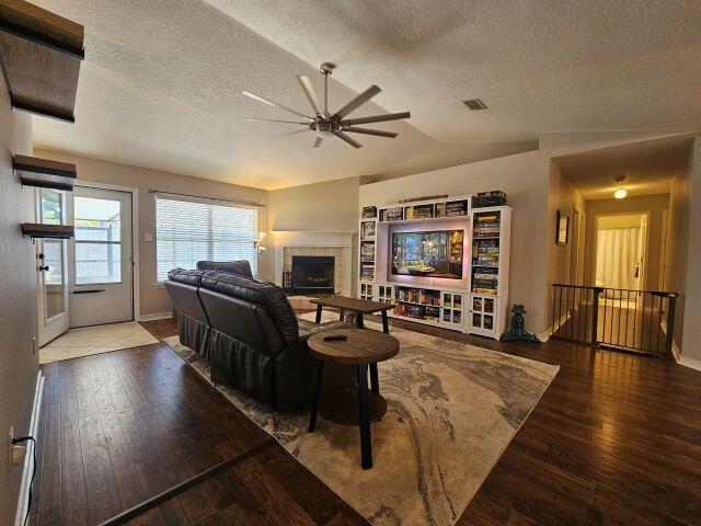 Building Photo - 2287 Heritage Cir