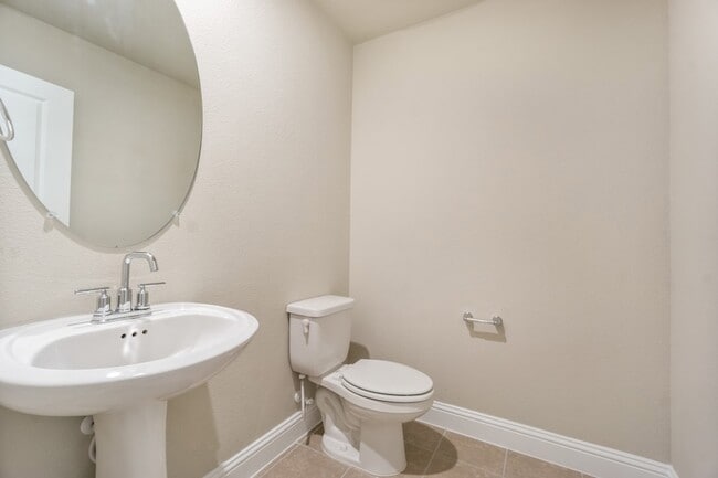 Building Photo - 7528 Redondo Dr