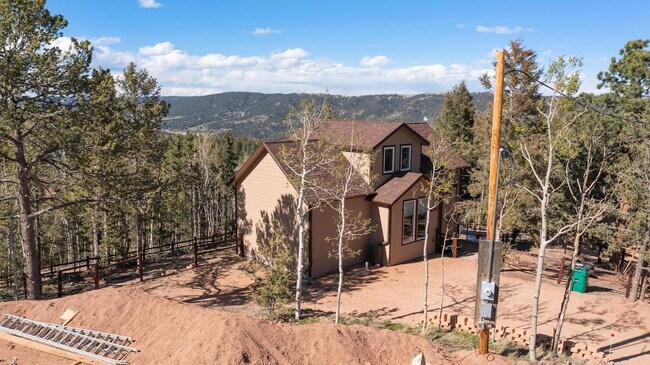 Building Photo - 213 S West St