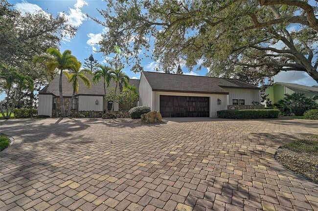 Building Photo - 3970 Prairie Dunes Dr