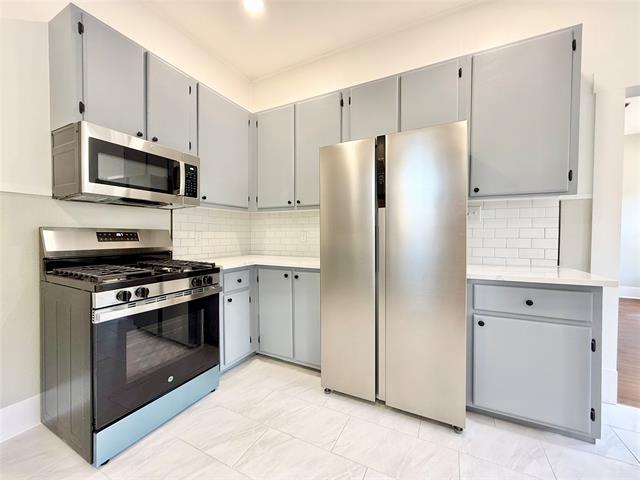 Building Photo - 1201 E Lamar St