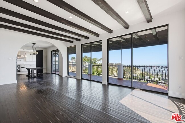Building Photo - 8908 Appian Way