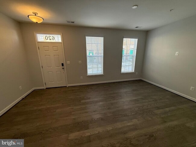 Building Photo - 620 Leigh Wy.