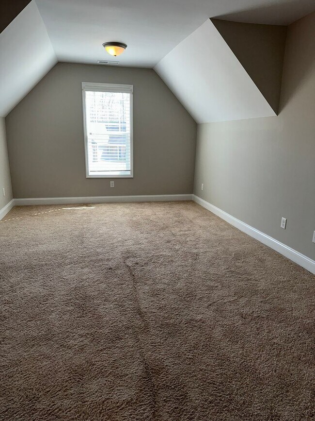 Building Photo - 428 Satterfield Dr
