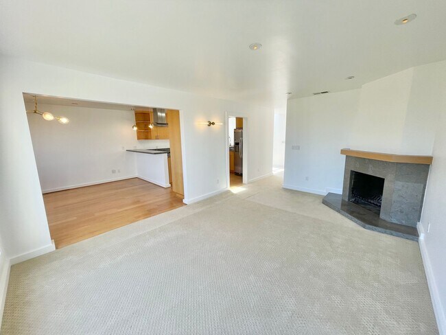 Building Photo - Contemporary, Stunning 3BR/2.5BA Noe Valley Home w/Tranquil Garden! PROGRESSIVE